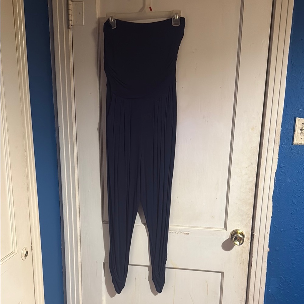 Chic Blue Strapless Jumpsuit with Fitted Silhouette